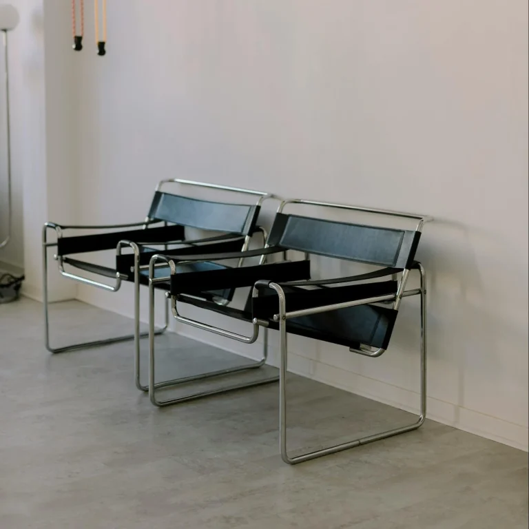 De siège en siège → Thonet, Breuer, Mackintosh, van der Rohe